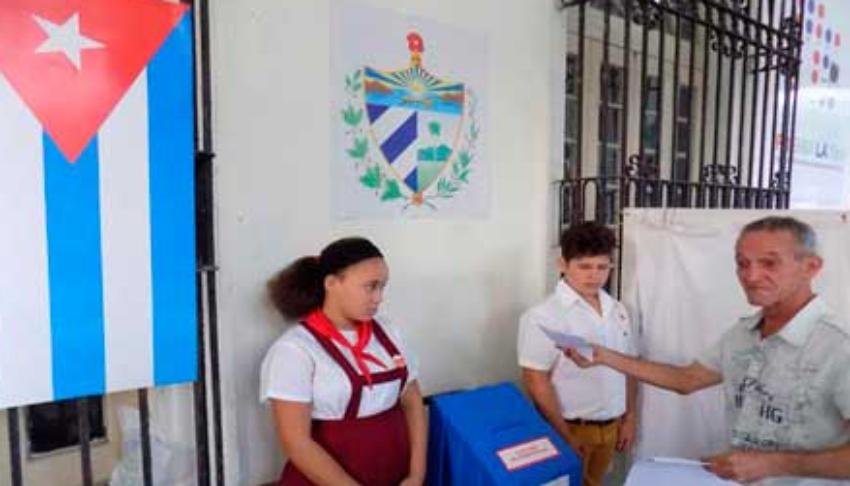 Colegio electoral en Cuba