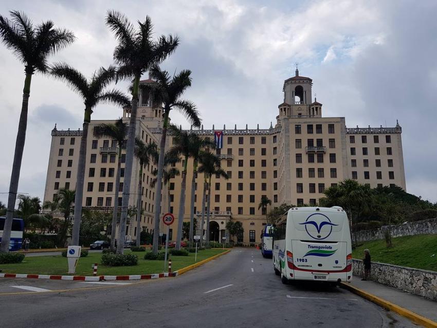 Cubano denuncia que no le permitieron entrar hasta el patio del Hotel Nacional en Cuba