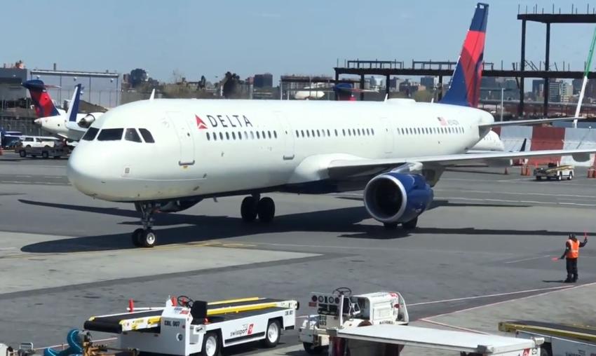 Avión de Delta obligado a girar en U en el Atlántico rumbo a Nueva York tras problemas con el combustible