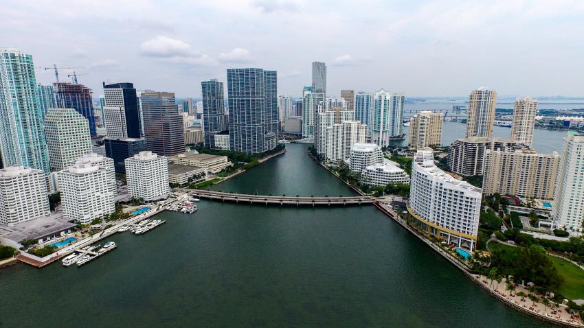 El área de Miami-Fort Lauderdale es la que más incremento de personas buscando establecerse ha tenido
