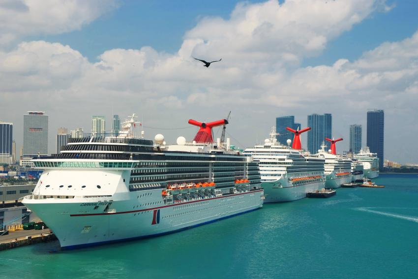 Carnival comenzará a navegar desde Miami en julio pero planea exigir prueba de vacunación