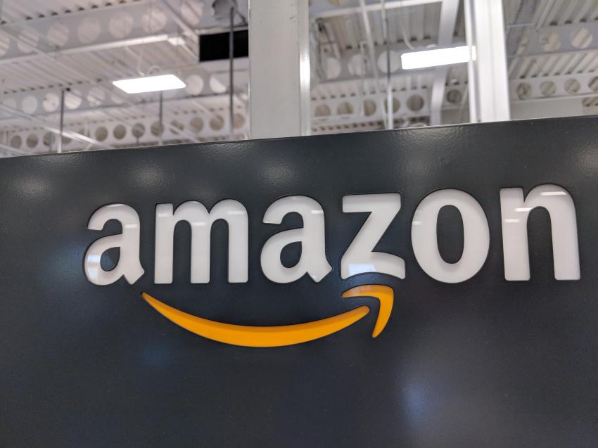 Amazon busca contratar 75,000 empleados; algunos podrían recibir hasta $1000 de bono de inicio