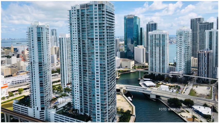 Funcionaria de la Administración Biden llama a Miami el "epicentro de la crisis de la vivienda"
