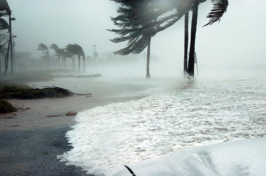 Fuertes lluvias e inundaciones en los Cayos de la Florida producto de la tormenta Elsa