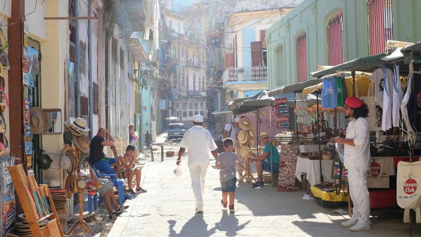 Régimen de Cuba quiere buscar inversiones extranjeras para negocios privados