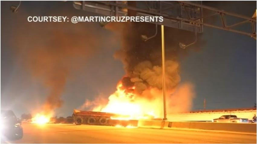 Dos vehículos envueltos en llamas causan el cierre de una autopista en Miami