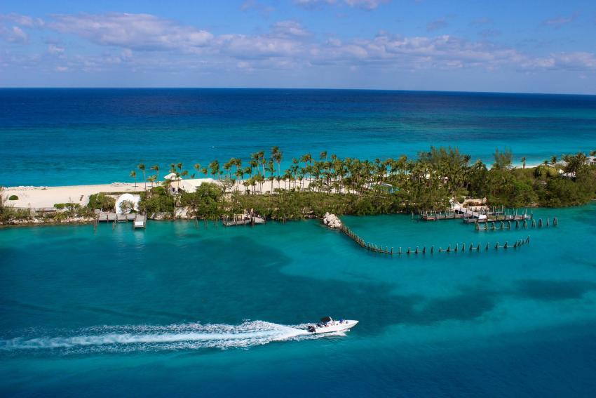 Estadounidenses vacunados podrán viajar a Bahamas sin presentar prueba negativa