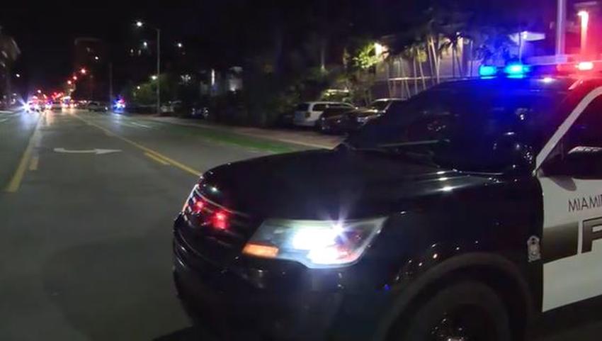 Policía de Miami Beach busca sospechoso de atacar personas sin razón