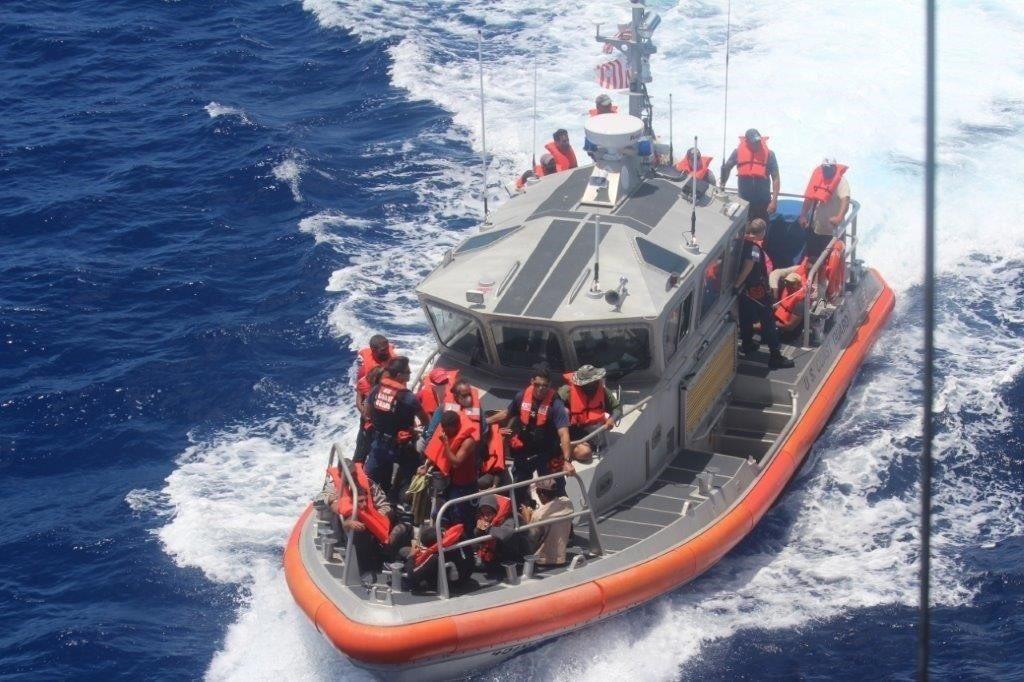 Guardia Costera de Estados Unidos devuelve a 65 migrantes cubanos que intentaban entrar a suelo estadounidense por mar
