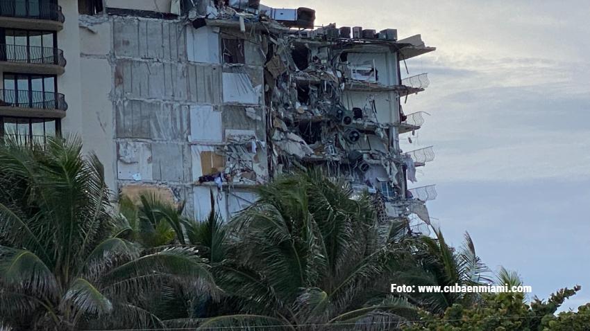 Imagen de un cuadro con el mapa de Cuba entre los escombros del edificio que colapsó en Surfside al norte de Miami Beach se vuelve viral entre los cubanos