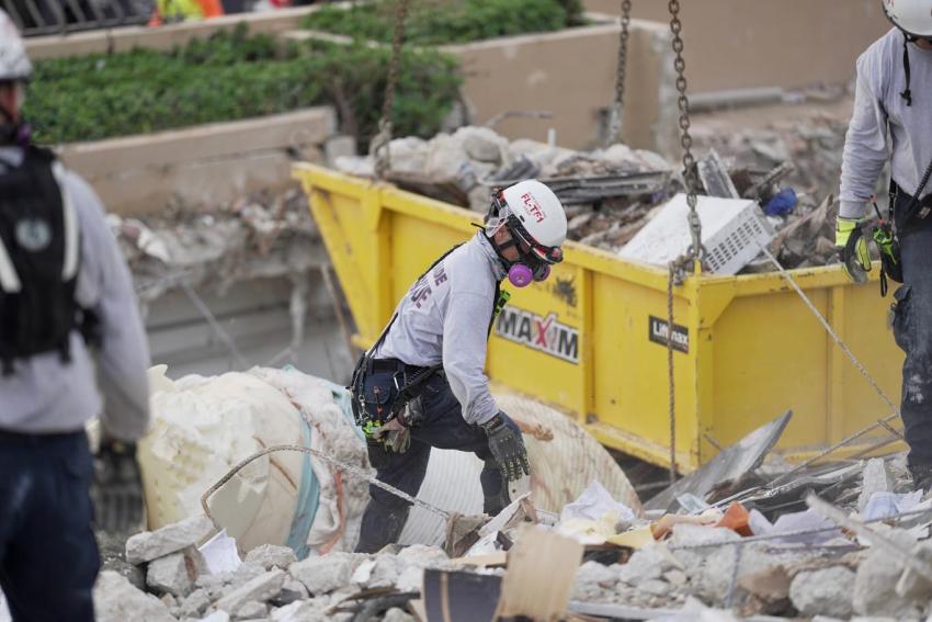 Rescatistas encuentran 10 cuerpos subiendo el número de fallecidos a 46 en el colapso del edificio en Surfside