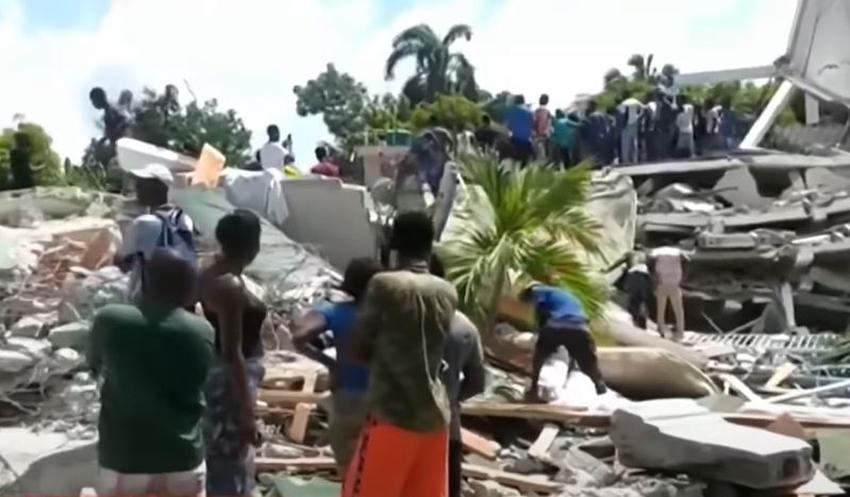 Número de fallecidos por el terremoto en Haití llega casi a 1300