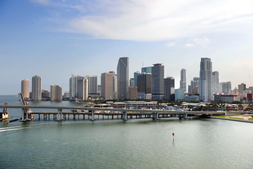Emisora de televisión quiere poner su sede en Miami-Dade con 250 empleos que tienen salario promedio de 150 mil dólares
