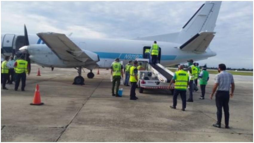 Llega a Santiago de Cuba avión con ayuda humanitaria desde Miami