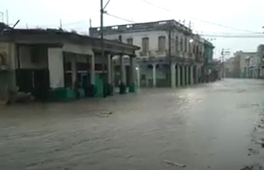 Inundaciones en la zona de Cuatro Caminos en La Habana asociadas a un frente frío en Cuba