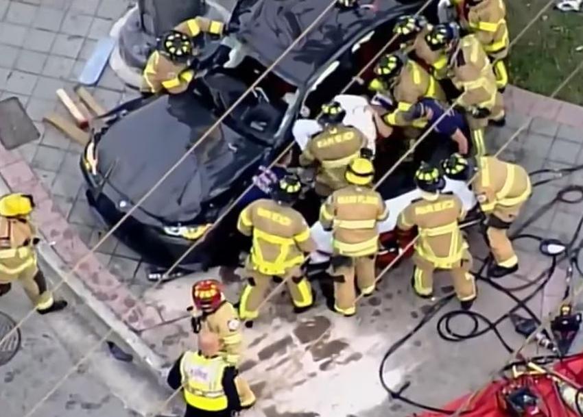Una conductora es detenida tras chocar contra un auto en Miami Beach y darse a la fuga