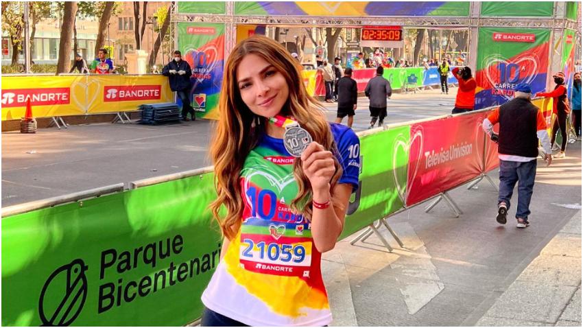 Modelo y actriz mexicana Alejandra Espinoza se regala por su cumpleaños una carrera de 21 kilómetros