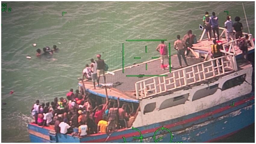 Grupo de más de 150 haitianos llega en barco a las costas de los Cayos de la Florida
