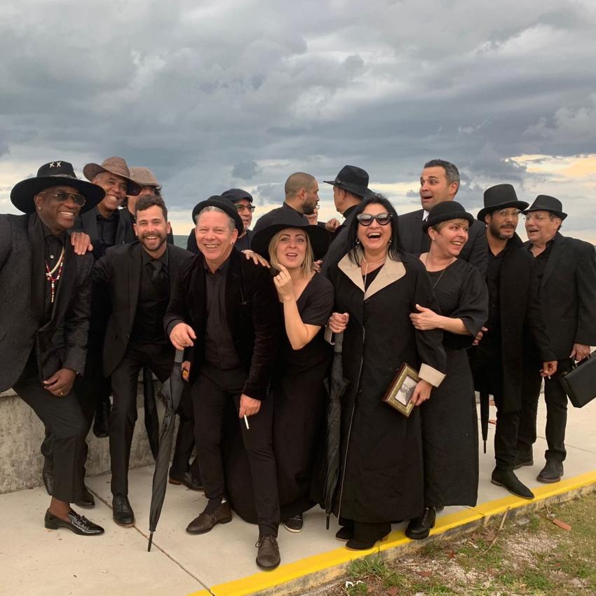 Talentoso elenco de artistas cubanos se reúnen en la Ermita de la Caridad para la grabación de un videoclip