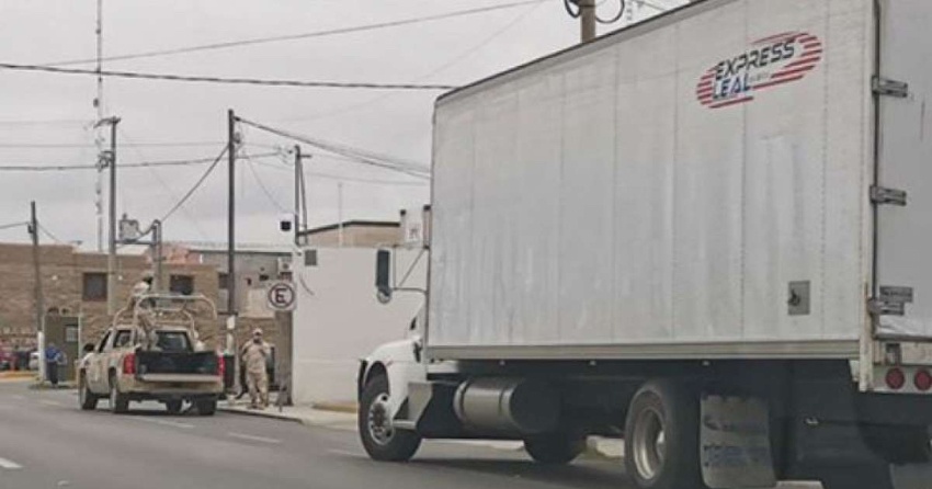 Autoridades mexicanas detienen a nueve migrantes cubanos que viajaban en un tráiler sellado, dentro de un camión de carga