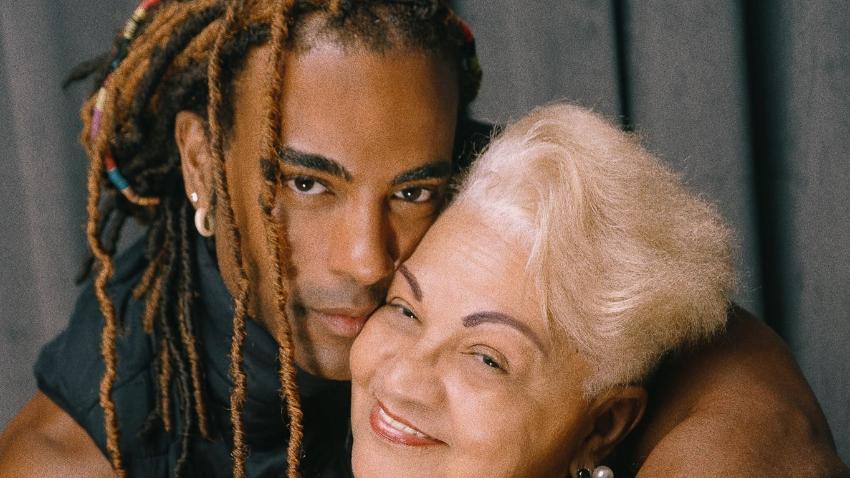 Rapero cubano Yotuel felicita a su mamá por cumpleaños: "para mí siempre el 1 de mayo será el día más importante de mi historia"