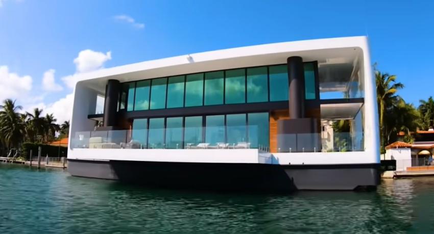 Miami-Dade se echa atrás y casa flotante que se pasea por la bahía de Miami no tendrá que pagar impuestos de propiedad