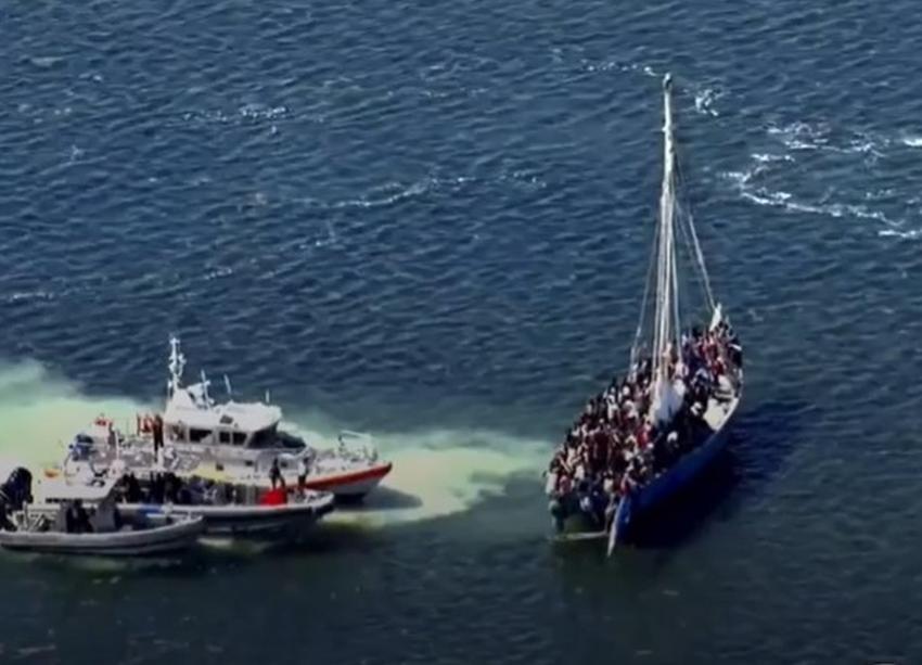Interceptan un barco cargado de inmigrantes cerca de los Cayos de la Florida