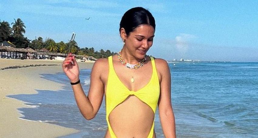 La actriz cubana Camila Arteche a tono con el verano posa en diminuto traje de baño en las playas de Miami
