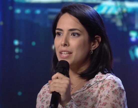 Cubana emociona con su interpretación en Got Talent en España después de seis meses en ese país a través de un largo recorrido por varios países europeos