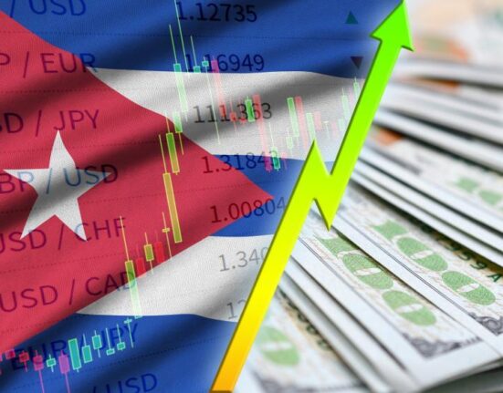 Último día del año 2022 el dólar a 170 pesos en el mercado informal cubano y a 123.60 oficial