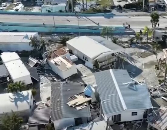 Número de muertos por el huracán Ian en Florida se acerca a los 100