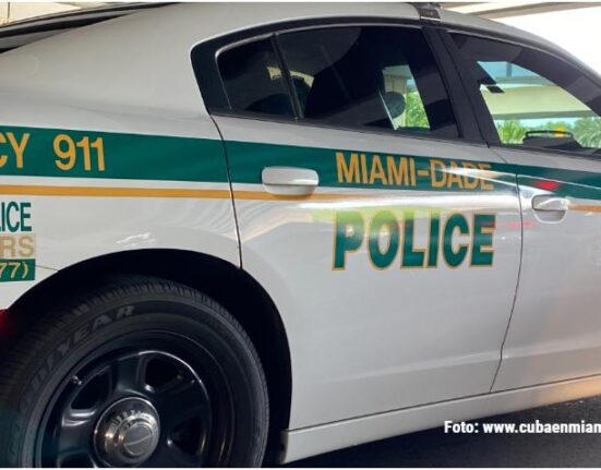 Policía de Miami-Dade recibió un disparo en Hialeah a manos de su pareja