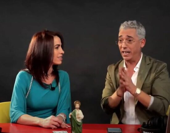 Actores cubanos Yubran Luna y Zajaris Fernández estrenan programa "De Loco a Loco"