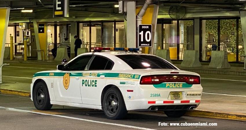 aeropuerto-miami-dade-policia (1)