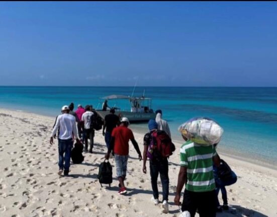 Grupo de 22 balseros cubanos desembarcó en Dry Tortugas en los Cayos de la Florida
