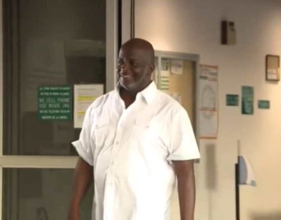Liberan a un hombre en el Sur de Florida que pasó 34 años en la cárcel por un delito que no cometió