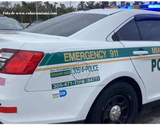 Recibe varios disparos un auto Mercedes-Benz en la I-95 en Miami-Dade