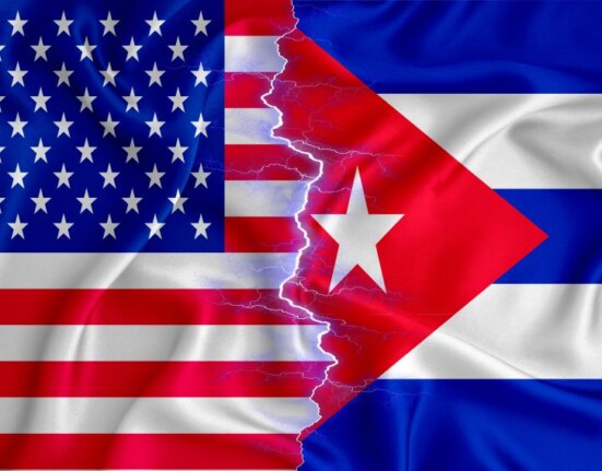 Proyecto de ley busca poner fin al embargo de Estados Unidos al régimen de Cuba