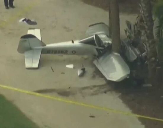 Avión se estrella en un campo de golf del Sur de la Florida