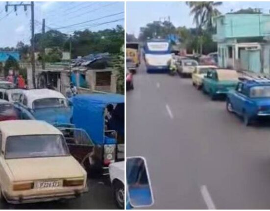 Gran cantidad de calles con autos en fila para comprar combustible en La Habana