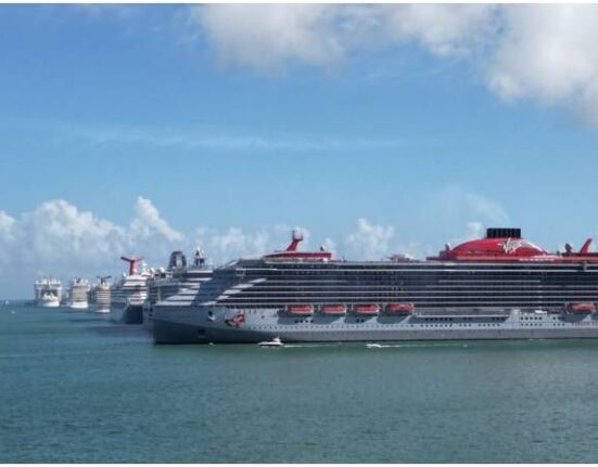 Muere un pasajero que cayó del balcón de un crucero que salió del Puerto de Miami