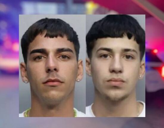Arrestan a dos jóvenes cubanos acusados de utilizar tecnología para robar autos en Miami