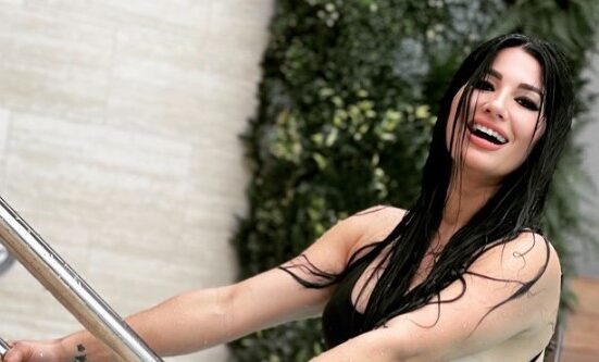 Actriz y modelo cubana Heydy González deja boquiabierto a sus seguidores mientras disfruta de la piscina