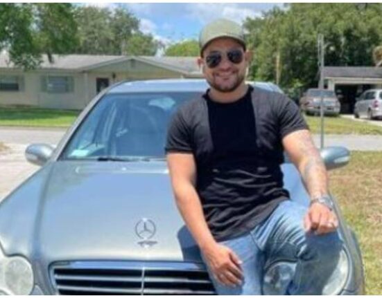 Médico cubano Alexander Pupo se compra un auto Mercedes-Benz en poco tiempo en Estados Unidos: "Los sueños que llegan sin tenerlos"