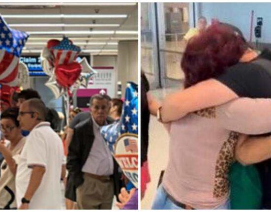 Emotivo momento del reencuentro de un joven cubano con su madre en el aeropuerto de Miami gracias al parole humanitario