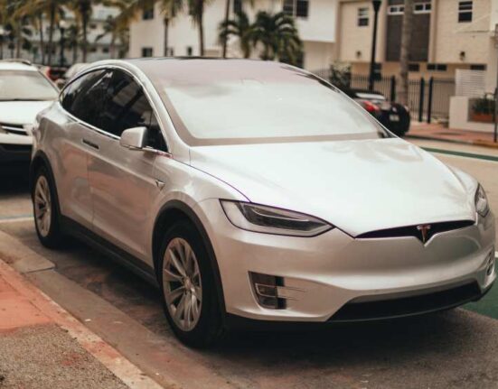 Auto Tesla en Miami