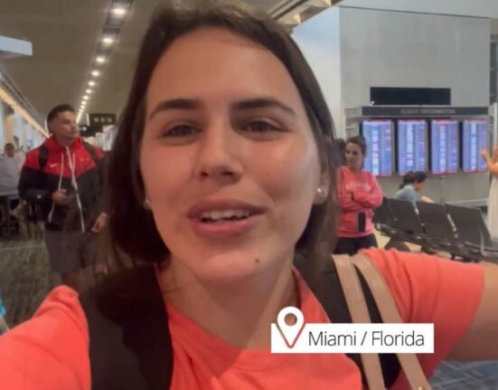 Llega a Miami youtuber cubana Hildina junto a su familia