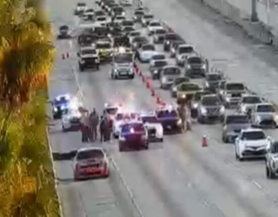 Cierran partes de la autopista I-95 en Miami tras posible tiroteo