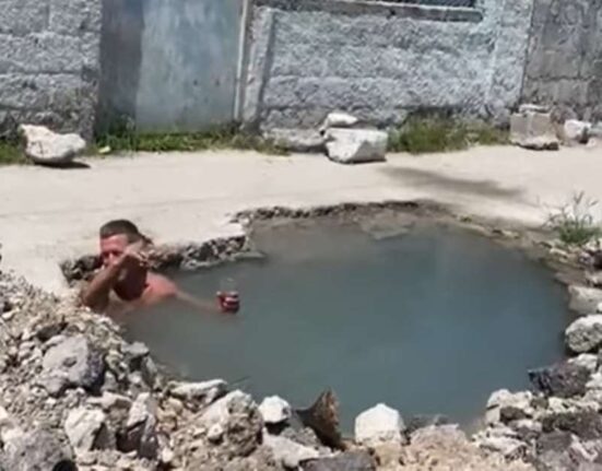 cubano-piscina-cuba