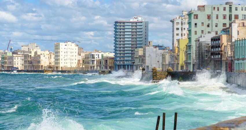 malecon-habana-cuba (1)